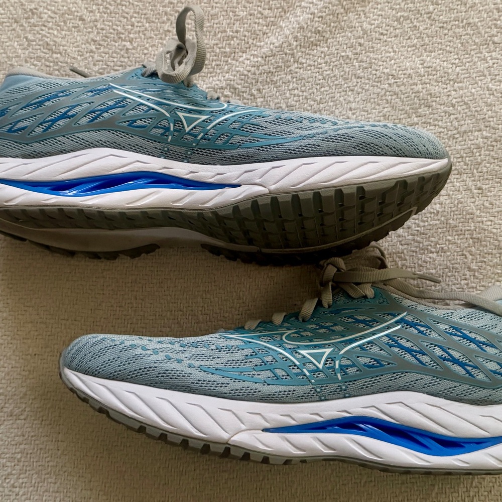 Mizuno Women's Wave Inspire XX (20) Athletic Shoes - cerulean/white - Picture 3 of 10